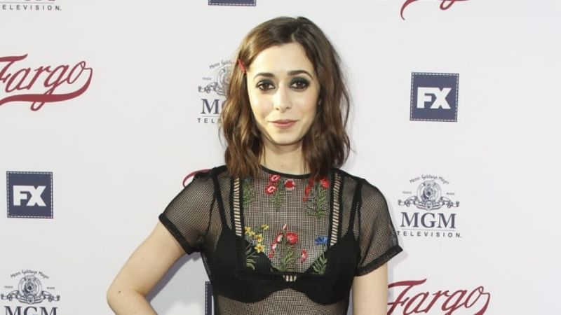 Nina Pedrad at award show.